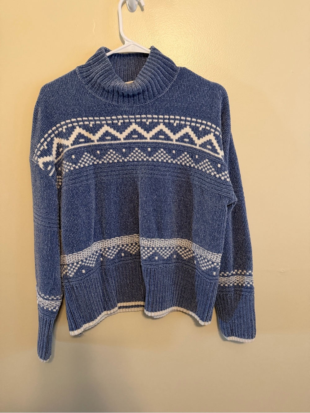 Christian Siriano Blue and White Patterned Turtleneck Sweater